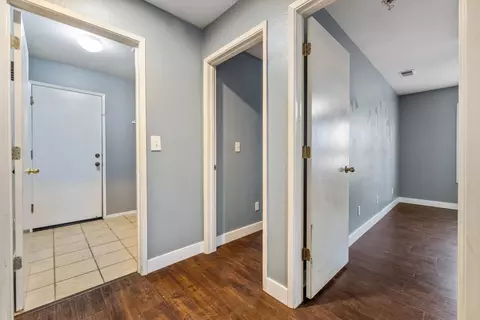 Entry Way - 1904 St Peters St, Modesto, CA 95355 photo 9 of 11