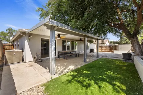 Exterior - 1904 St Peters St, Modesto, CA 95355 photo 5 of 7