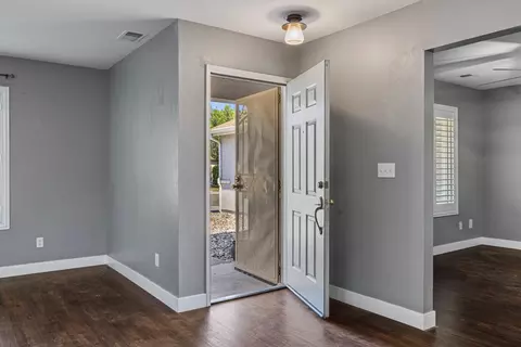 Entry Way - 1904 St Peters St, Modesto, CA 95355 photo 2 of 11