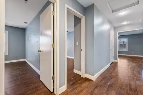 Entry Way - 1904 St Peters St, Modesto, CA 95355 photo 8 of 11