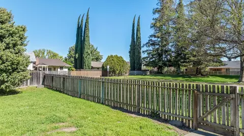 Exterior - 1460 Ridgecrest Dr, Manteca, CA 95336 photo 7 of 17
