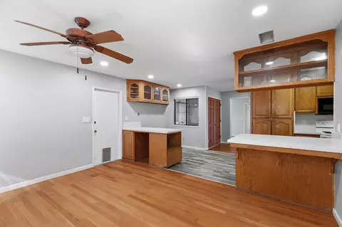 Living - 1460 Ridgecrest Dr, Manteca, CA 95336 photo 10 of 15