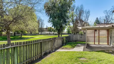 Exterior - 1460 Ridgecrest Dr, Manteca, CA 95336 photo 8 of 17
