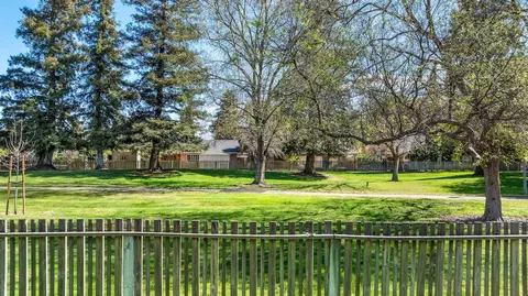 Exterior - 1460 Ridgecrest Dr, Manteca, CA 95336 photo 9 of 17