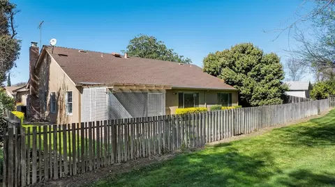 Exterior - 1460 Ridgecrest Dr, Manteca, CA 95336 photo 10 of 17