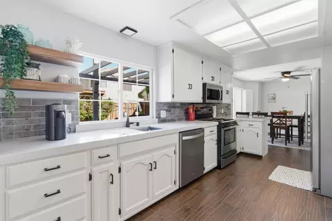 Kitchen - 749 Nancy Dr, Ripon, CA 95366 photo 3 of 5