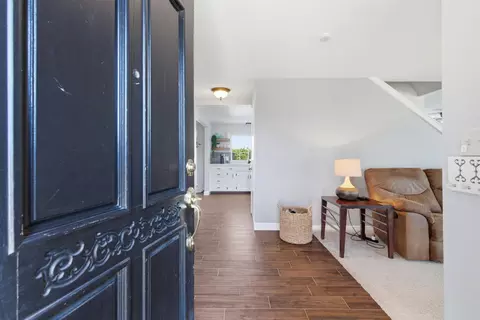 Entry Way - 749 Nancy Dr, Ripon, CA 95366 photo 1 of 8