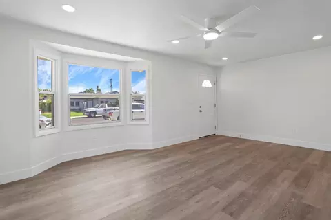 Living - 525 Eureka Ave, Lodi, CA 95240 photo 3 of 4