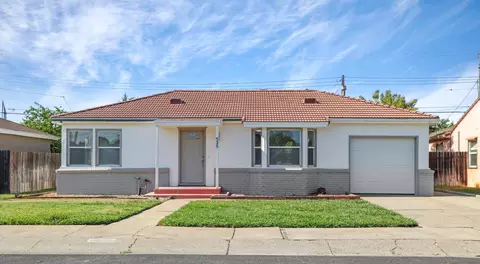 Exterior - 525 Eureka Ave, Lodi, CA 95240 photo 2 of 6