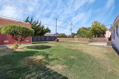 Exterior - 525 Eureka Ave, Lodi, CA 95240 photo 6 of 6