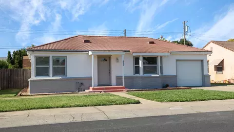 Exterior - 525 Eureka Ave, Lodi, CA 95240 photo 4 of 6