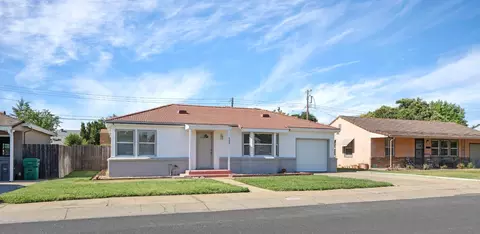 Exterior - 525 Eureka Ave, Lodi, CA 95240 photo 3 of 6