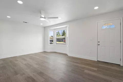 Living - 525 Eureka Ave, Lodi, CA 95240 photo 2 of 4