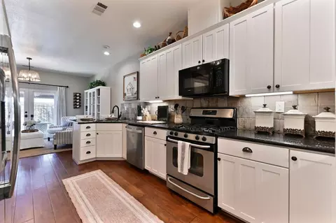 Kitchen - 105 Fieldstone Dr, Murphys, CA 95247 photo 6 of 6
