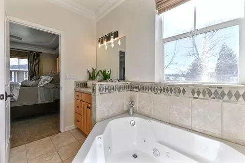 Bath - 105 Fieldstone Dr, Murphys, CA 95247 photo 5 of 10
