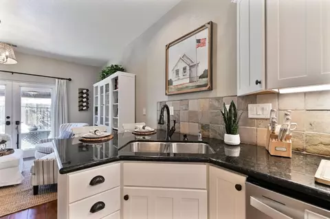 Kitchen - 105 Fieldstone Dr, Murphys, CA 95247 photo 5 of 6