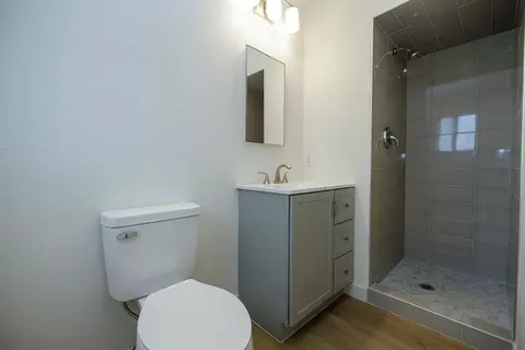 Bath - 408 Ryan Ave, Modesto, CA 95350 photo 1 of 3