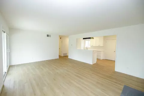 Living - 408 Ryan Ave, Modesto, CA 95350 photo 7 of 8