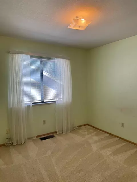 Bedroom - 2056 Elwin Way, Modesto, CA 95350 photo 3 of 5