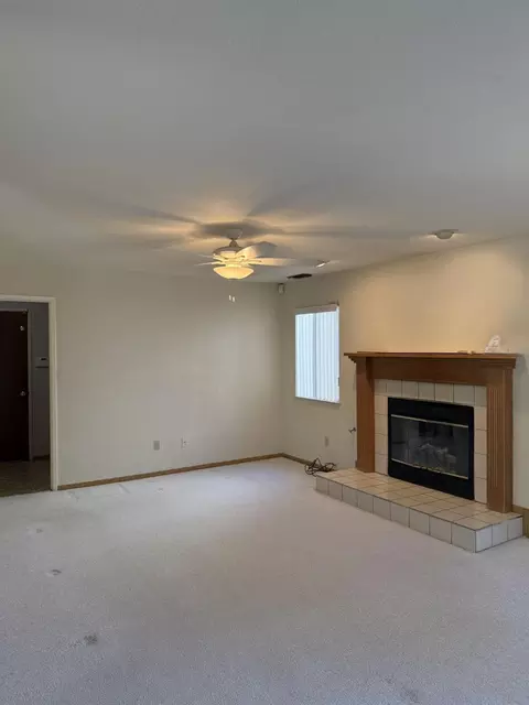 Living - 2056 Elwin Way, Modesto, CA 95350 photo 4 of 4