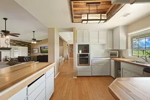 Kitchen - 236 Creekview Ln, Wallace, CA 95254 photo 4 of 5