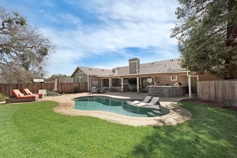 Exterior - 236 Creekview Ln, Wallace, CA 95254 photo 8 of 16