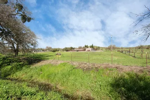 Exterior - 236 Creekview Ln, Wallace, CA 95254 photo 12 of 16