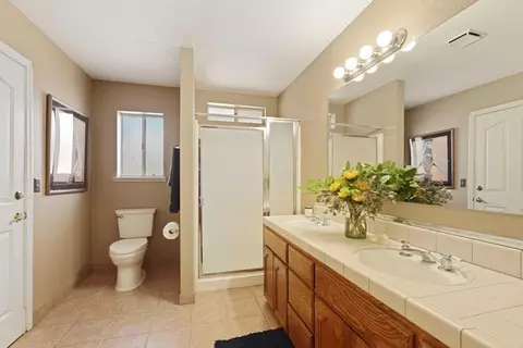 Bath - 236 Creekview Ln, Wallace, CA 95254 photo 1 of 4