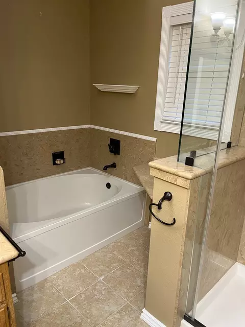 Bath - 3808 Cayman Ct, Antelope, CA 95843 photo 4 of 4