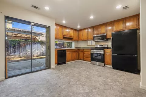 Kitchen - 1162 Sonora Ave, Manteca, CA 95337 photo 1 of 2