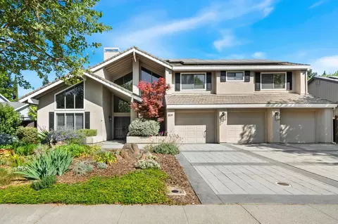 Exterior - 819 Falcon Ave, Davis, CA 95616 photo 2 of 14