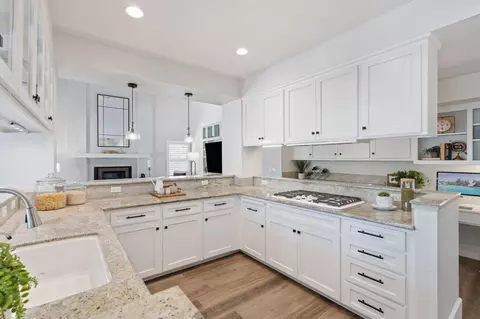 Kitchen - 819 Falcon Ave, Davis, CA 95616 photo 2 of 4