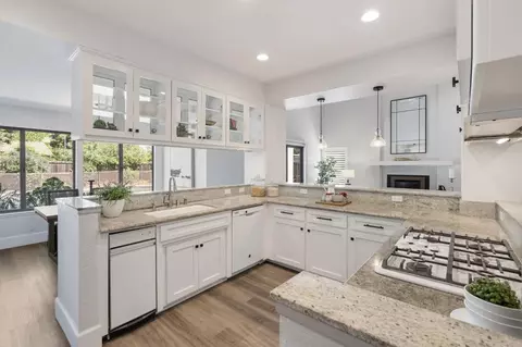 Kitchen - 819 Falcon Ave, Davis, CA 95616 photo 3 of 4