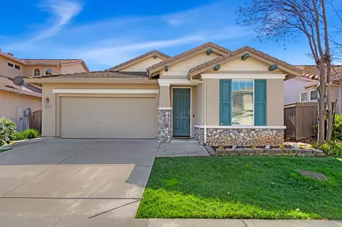 2916 N Platte Way, Sacramento, CA 95835