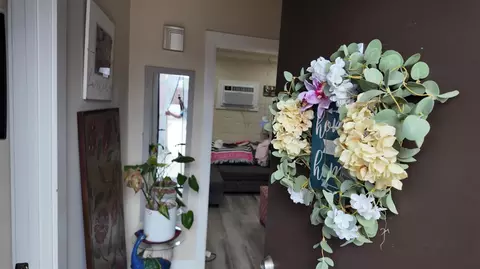 Entry Way - 129 Phoenix Ave, Modesto, CA 95354 photo 4 of 4