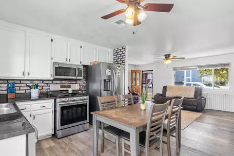 770 E St, Oakdale, CA 95361 photo 10