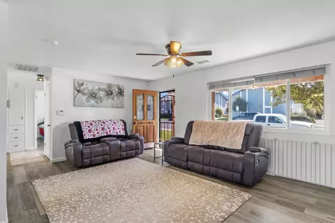 770 E St, Oakdale, CA 95361 photo 6