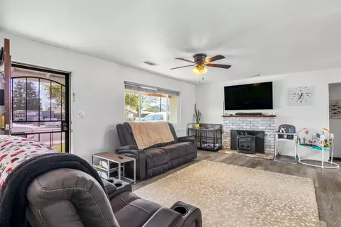 770 E St, Oakdale, CA 95361 photo 9