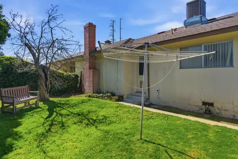 Exterior - 16590 S Austin Rd, Manteca, CA 95336 photo 7 of 11