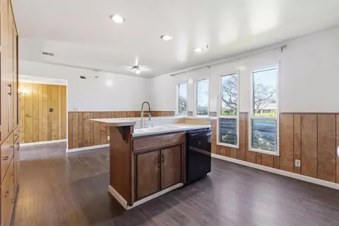 Kitchen - 16590 S Austin Rd, Manteca, CA 95336 photo 1 of 5