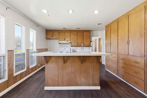 Kitchen - 16590 S Austin Rd, Manteca, CA 95336 photo 5 of 5