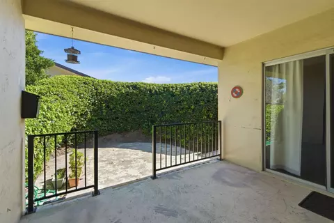 Exterior - 16590 S Austin Rd, Manteca, CA 95336 photo 4 of 11