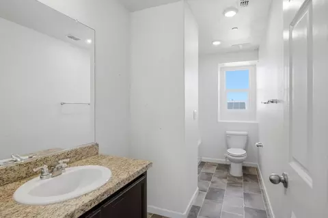 Entry Way - 3108 Bridgestone Ln, Modesto, CA 95355 photo 4 of 6