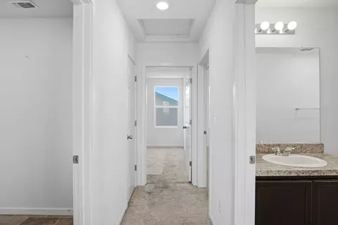 Entry Way - 3108 Bridgestone Ln, Modesto, CA 95355 photo 5 of 6