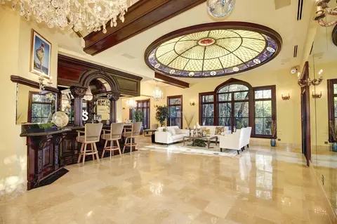 Living - 4434 Mapel Ln, Carmichael, CA 95608 photo 1 of 7