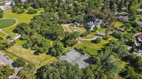 View/Area - 4434 Mapel Ln, Carmichael, CA 95608 photo 8 of 25