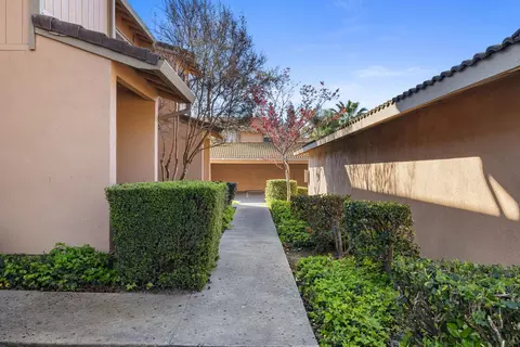 Exterior - 4020 Elmo Loop #C, Modesto, CA 95356 photo 5 of 9