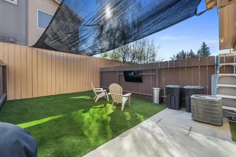 Exterior - 4020 Elmo Loop #C, Modesto, CA 95356 photo 6 of 9