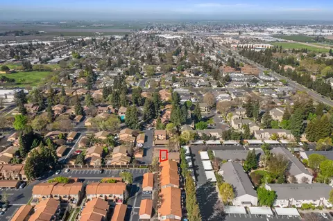 View/Area - 4020 Elmo Loop #C, Modesto, CA 95356 photo 7 of 9