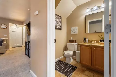 Entry Way - 4020 Elmo Loop #C, Modesto, CA 95356 photo 3 of 7